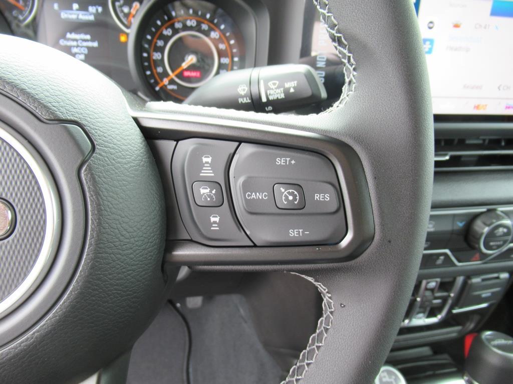 new 2025 Jeep Gladiator car, priced at $41,843