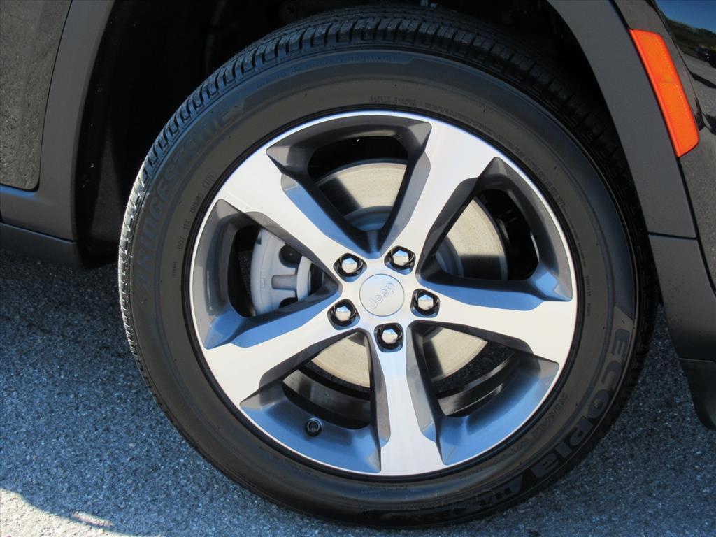 new 2025 Jeep Grand Cherokee L car, priced at $41,354