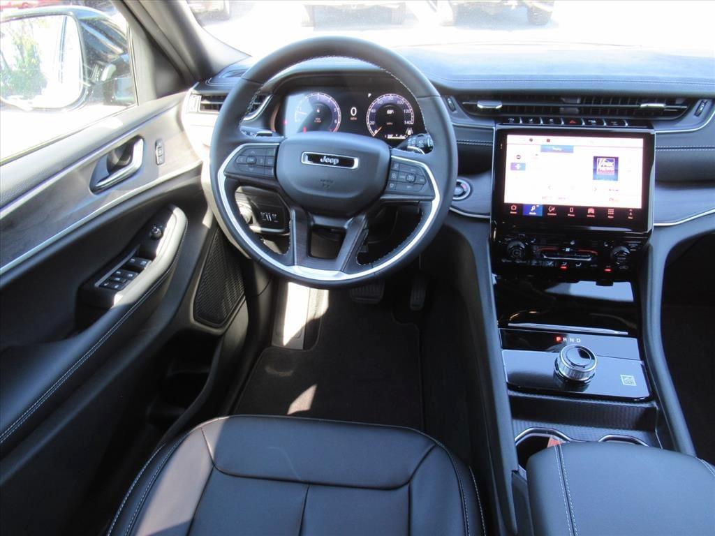 new 2025 Jeep Grand Cherokee L car, priced at $41,354