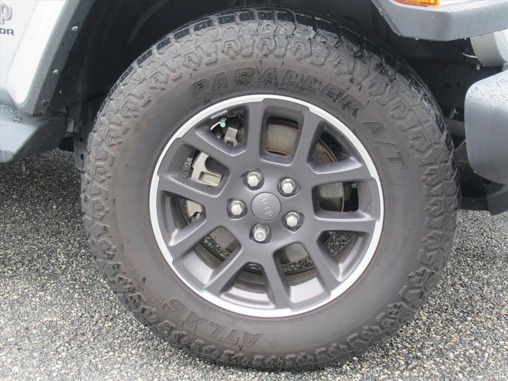used 2022 Jeep Gladiator car, priced at $32,900