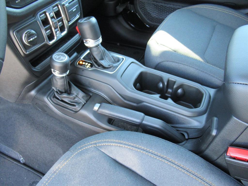 new 2025 Jeep Gladiator car, priced at $42,198