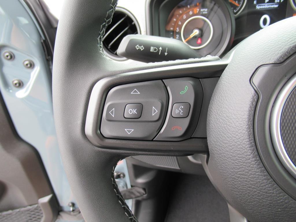new 2025 Jeep Gladiator car, priced at $42,573