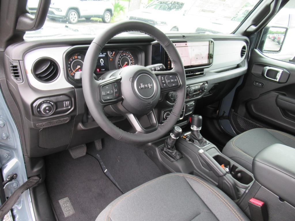 new 2025 Jeep Gladiator car, priced at $42,573