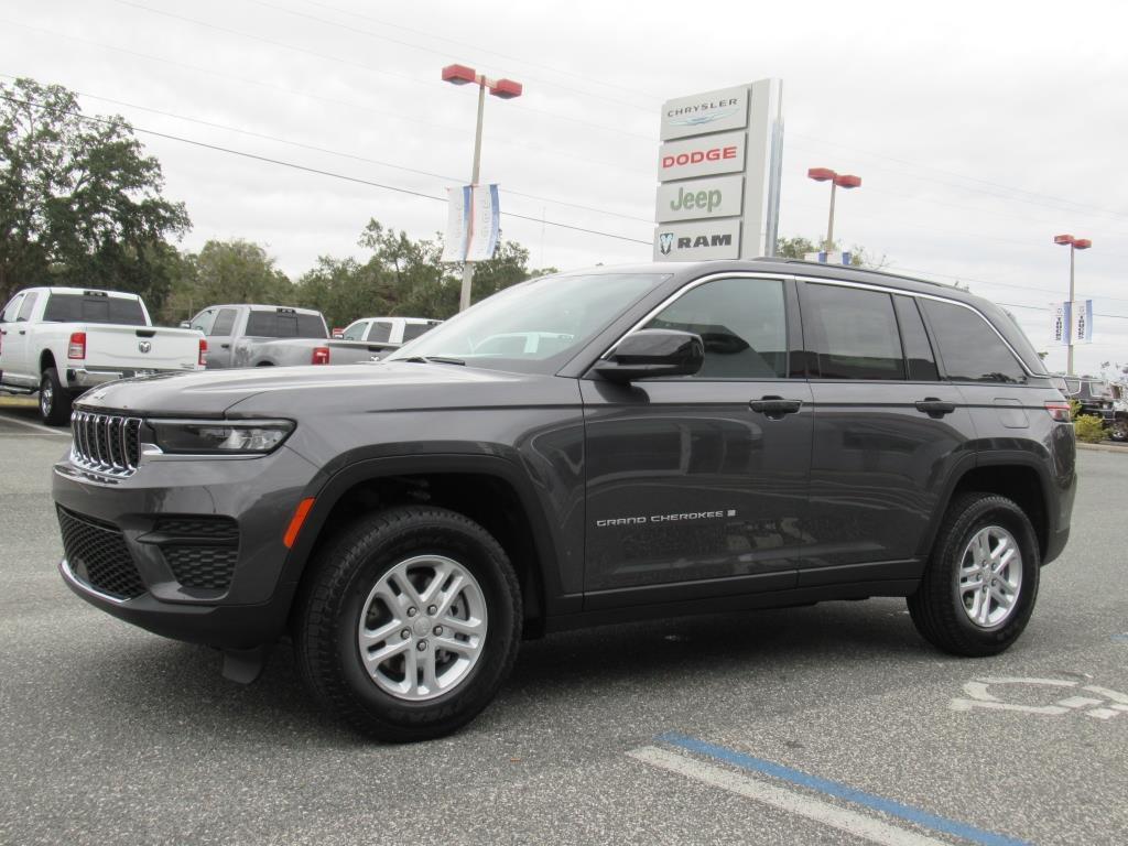 new 2025 Jeep Grand Cherokee car, priced at $35,215