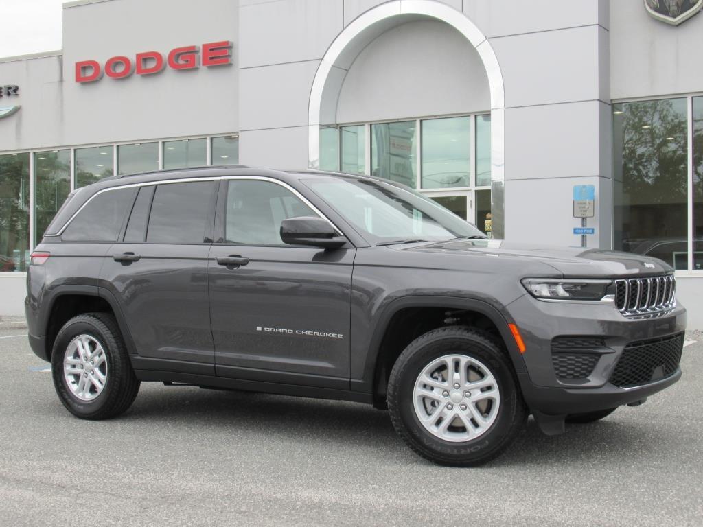 new 2025 Jeep Grand Cherokee car, priced at $35,215