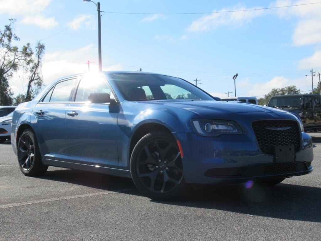 used 2021 Chrysler 300 car, priced at $29,968