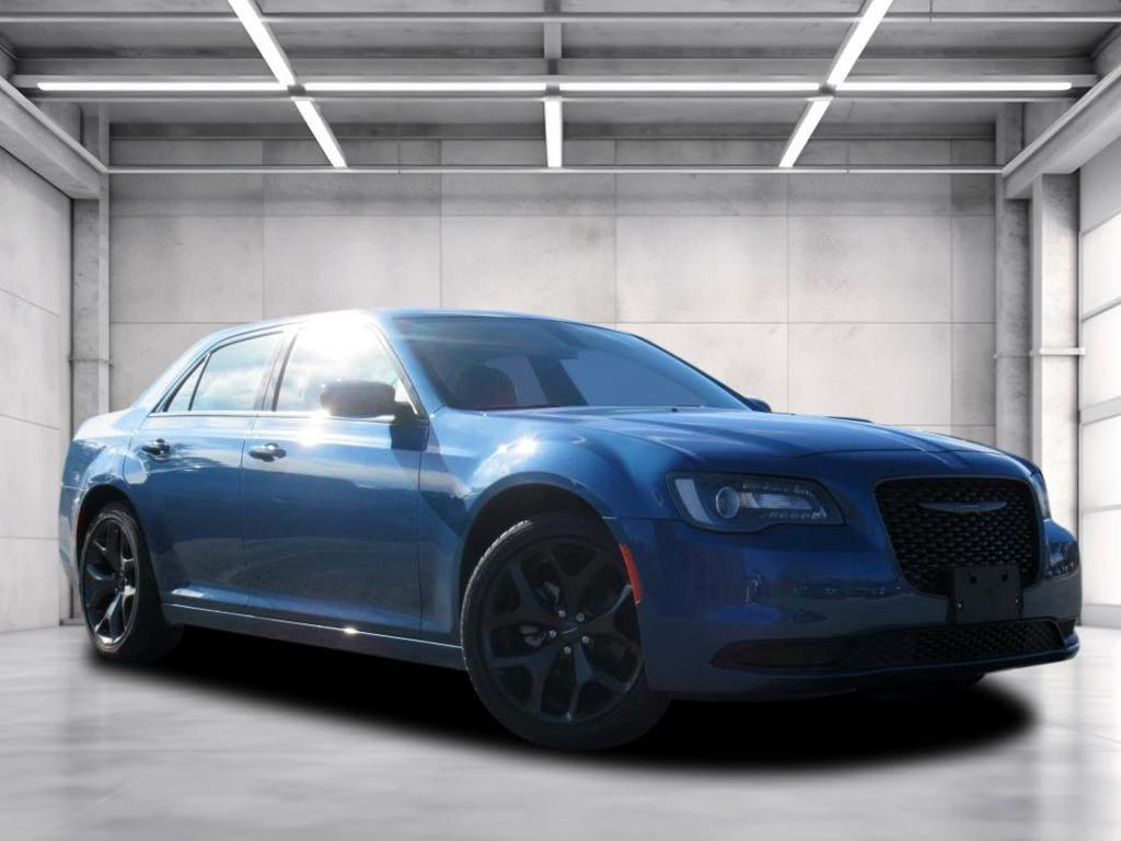 used 2021 Chrysler 300 car, priced at $29,968