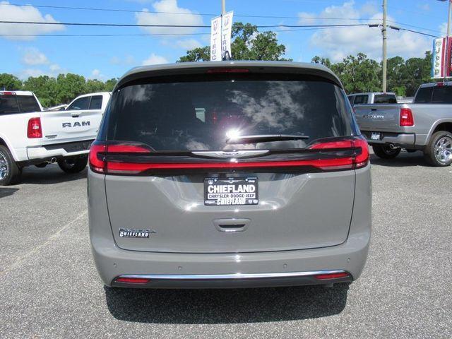 new 2025 Chrysler Pacifica car, priced at $42,527