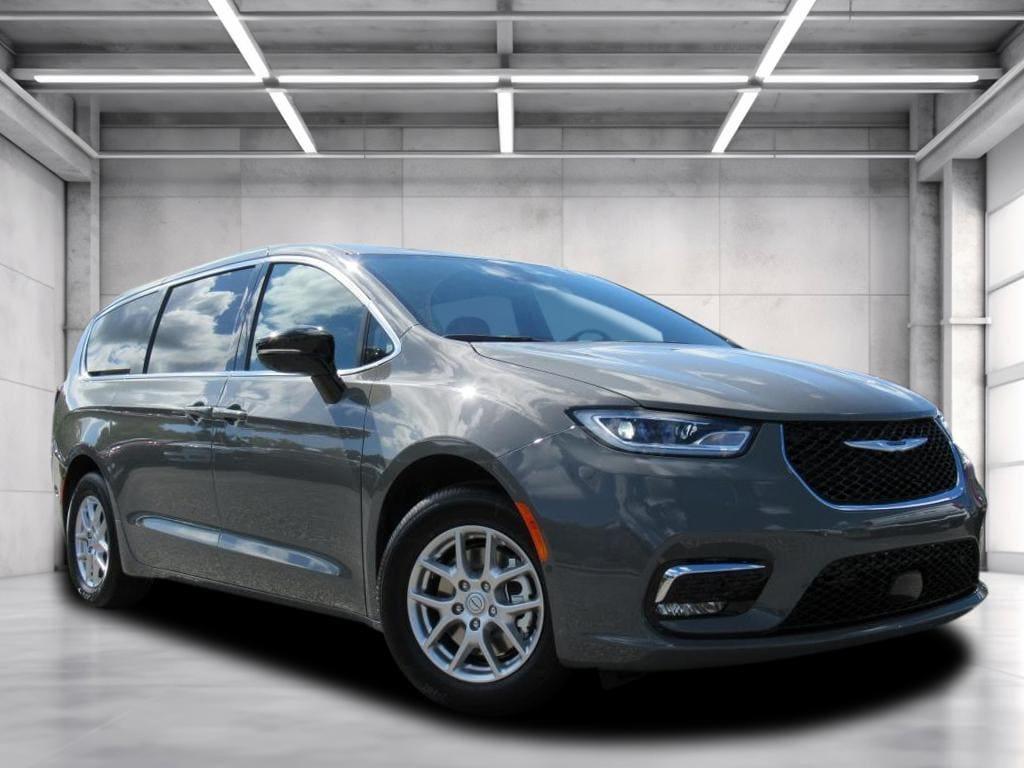 new 2025 Chrysler Pacifica car, priced at $42,527
