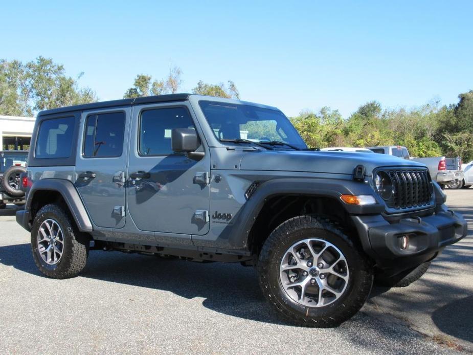 new 2025 Jeep Wrangler car, priced at $41,670