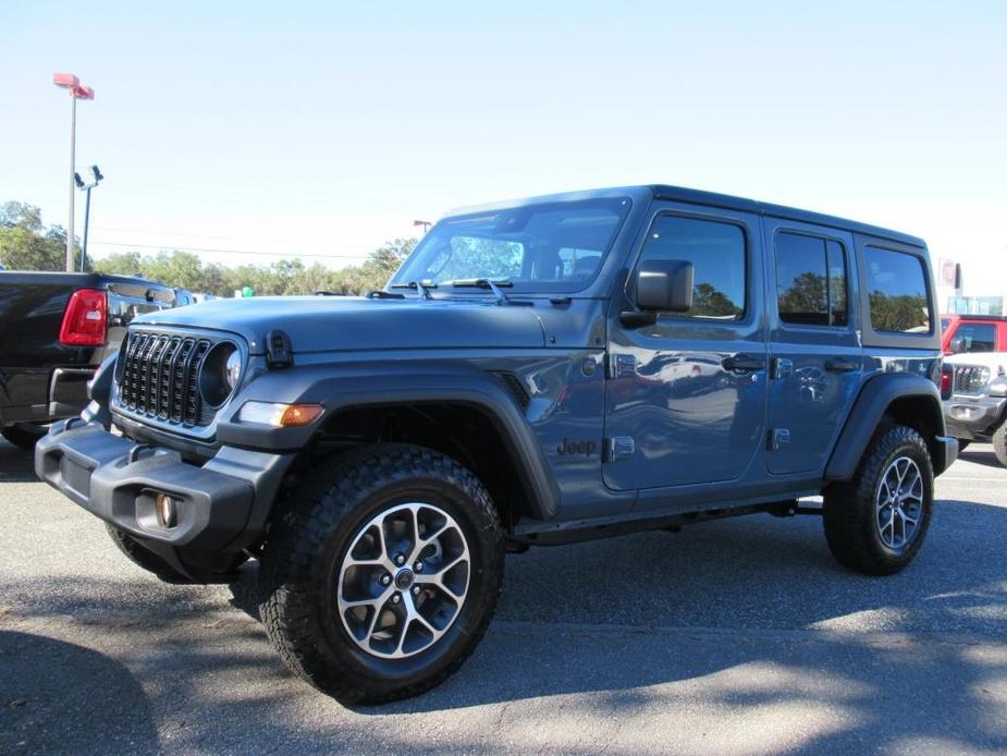 new 2025 Jeep Wrangler car, priced at $41,670