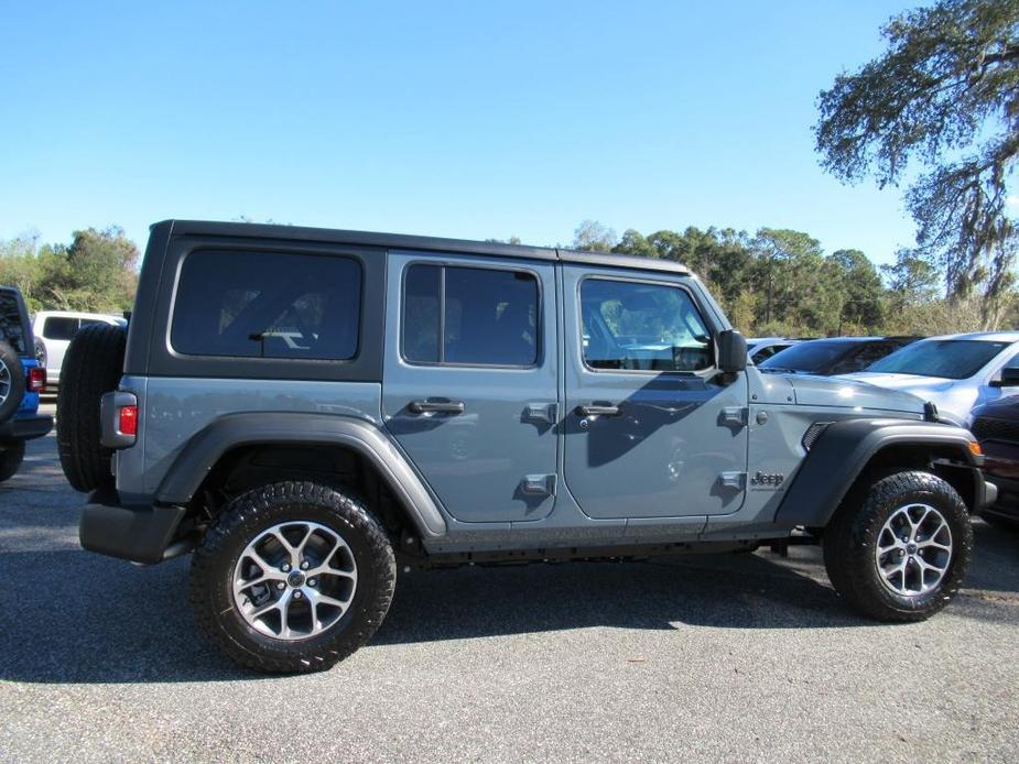 new 2025 Jeep Wrangler car, priced at $41,670