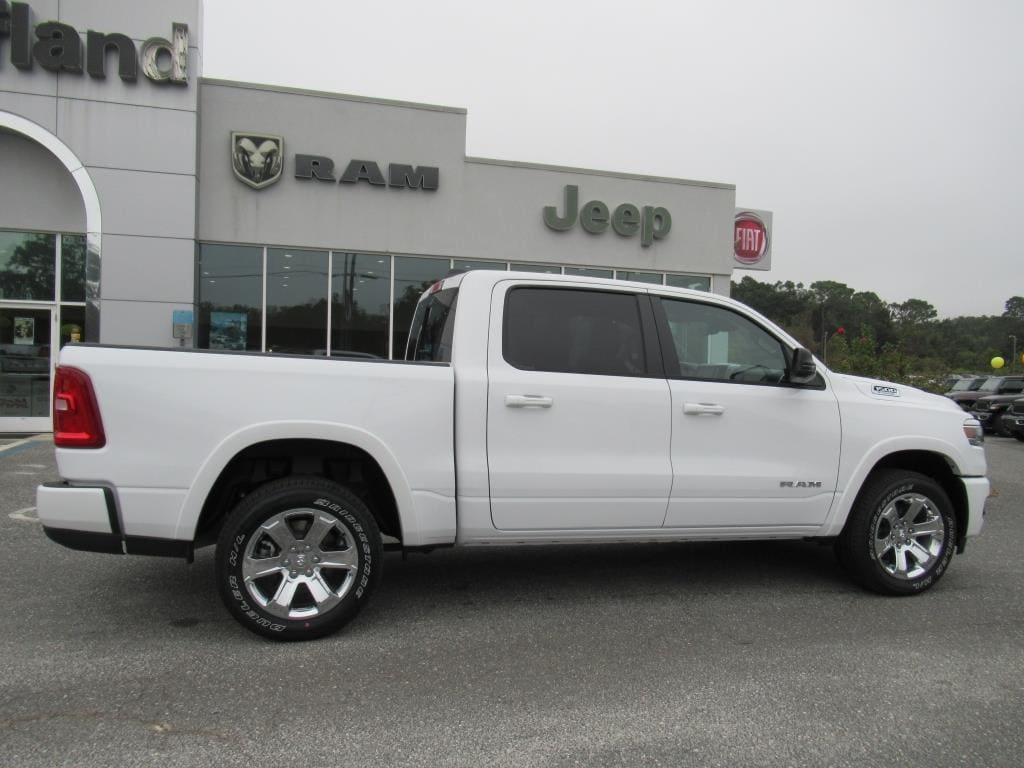 new 2025 Ram 1500 car, priced at $44,735