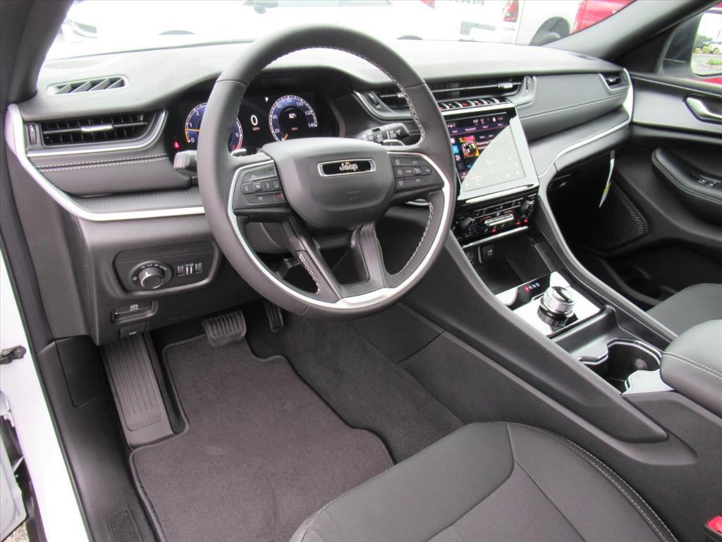 new 2025 Jeep Grand Cherokee L car, priced at $37,229