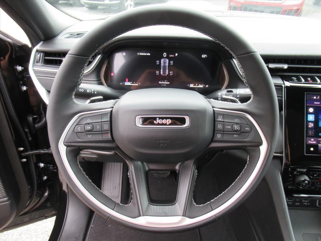 new 2025 Jeep Grand Cherokee car, priced at $32,071