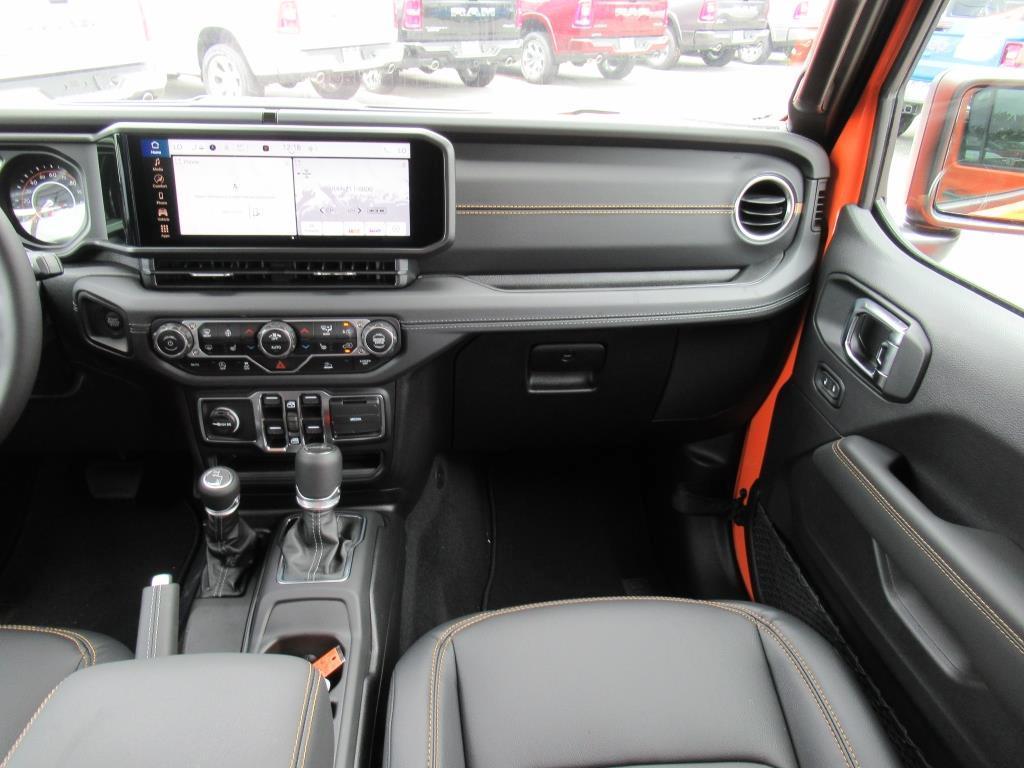 new 2025 Jeep Gladiator car, priced at $45,012