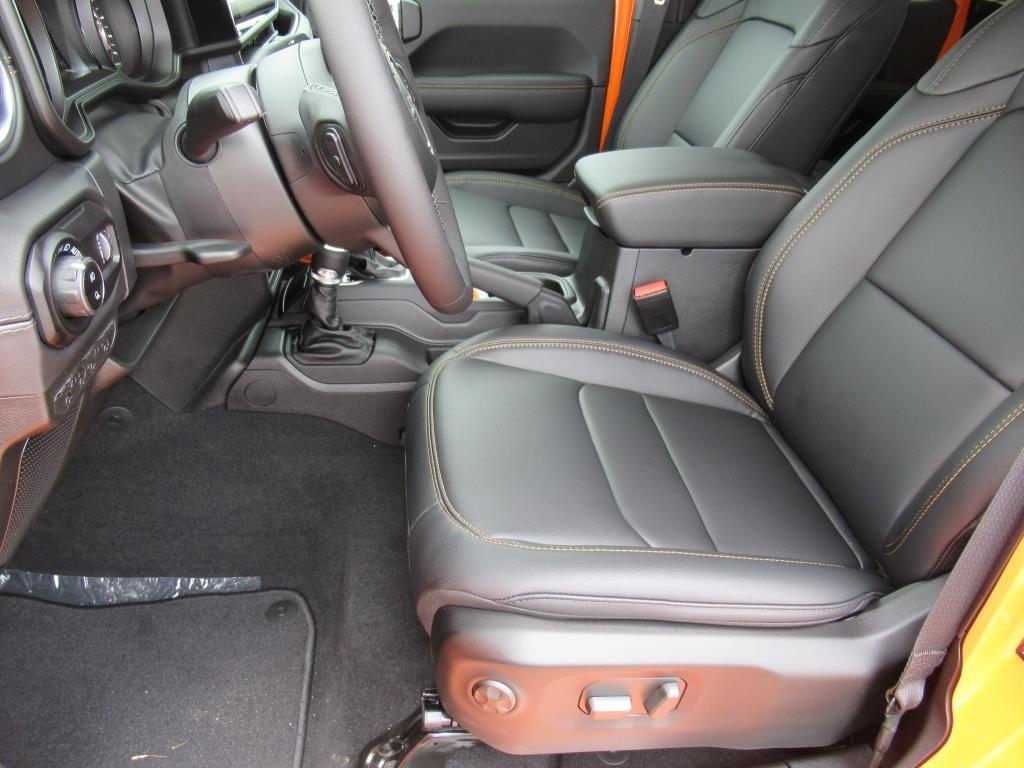 new 2025 Jeep Gladiator car, priced at $45,012