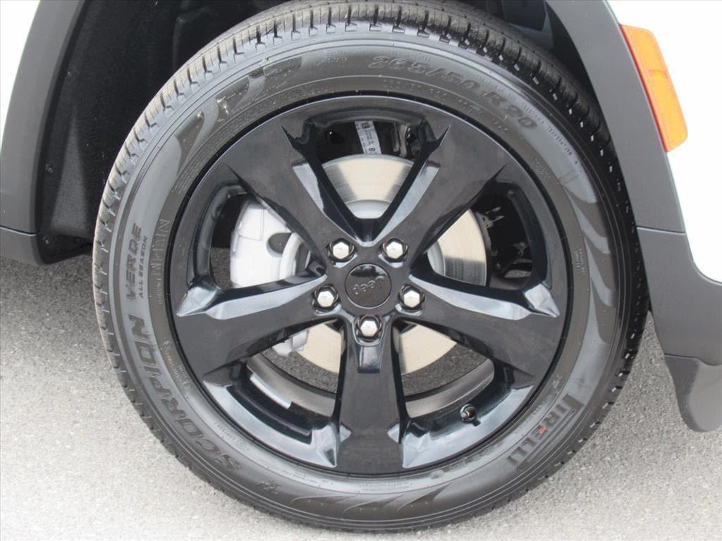 new 2025 Jeep Grand Cherokee car, priced at $35,949