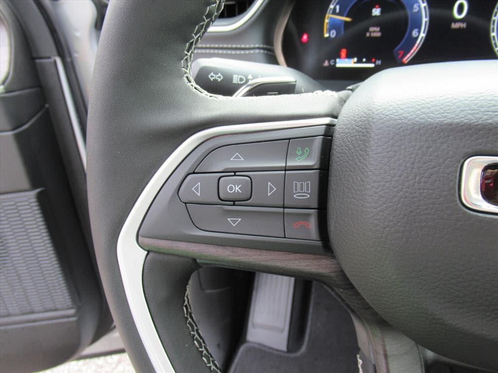 new 2025 Jeep Grand Cherokee L car, priced at $43,303