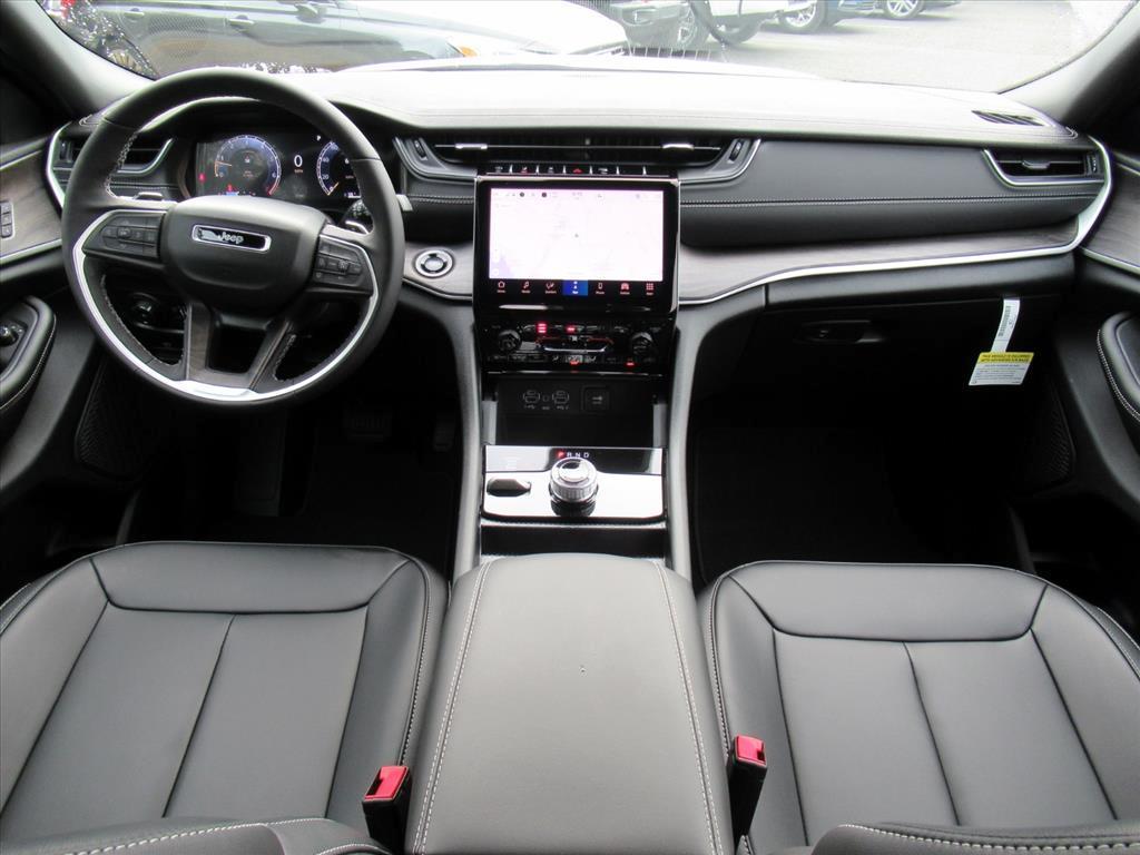 new 2025 Jeep Grand Cherokee L car, priced at $43,303