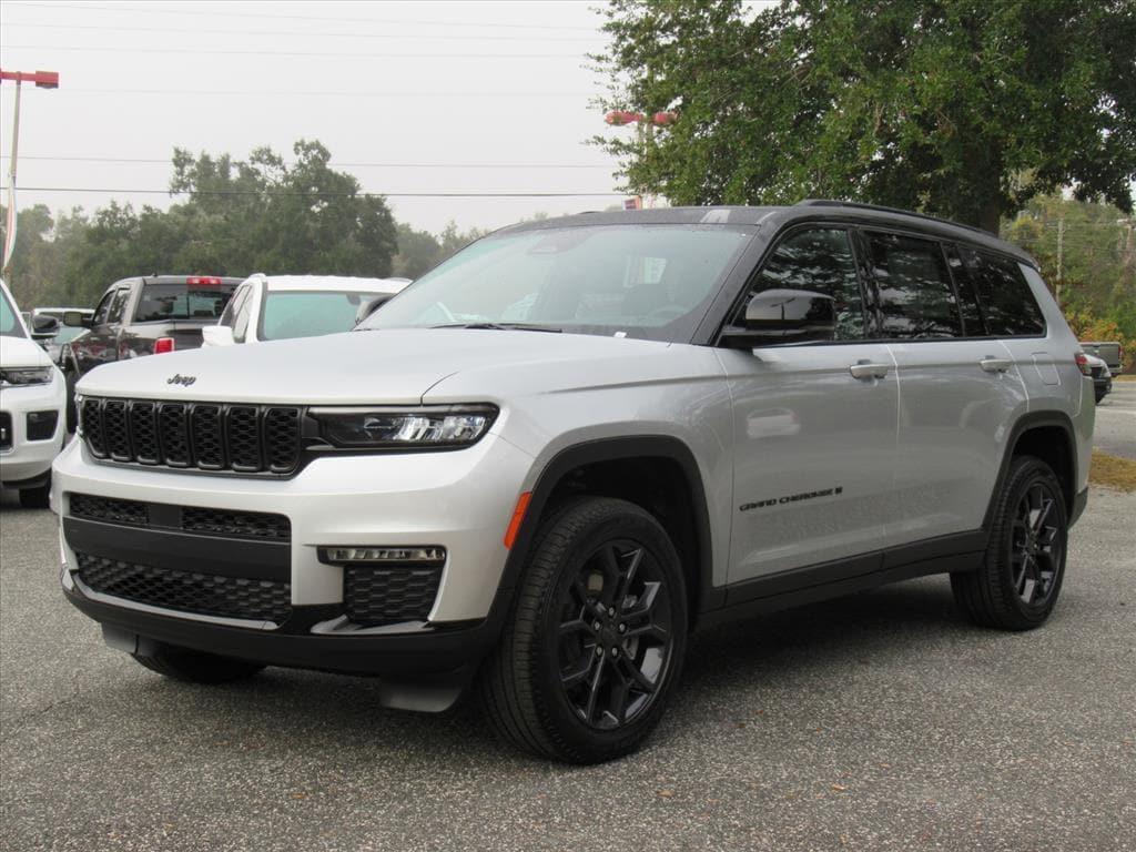new 2025 Jeep Grand Cherokee L car, priced at $43,303