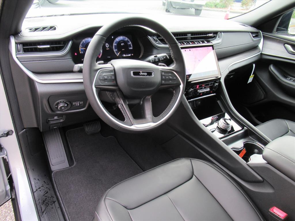 new 2025 Jeep Grand Cherokee L car, priced at $43,303