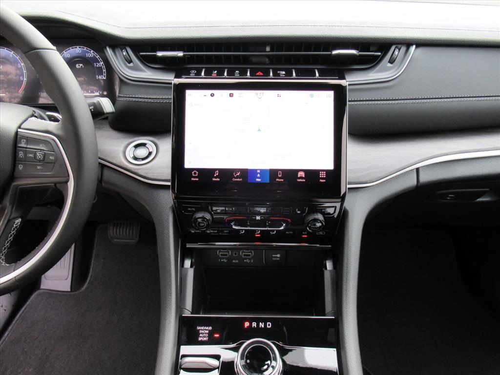 new 2025 Jeep Grand Cherokee L car, priced at $43,303