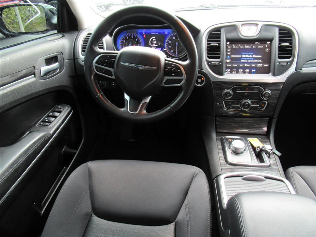 used 2022 Chrysler 300 car, priced at $26,900