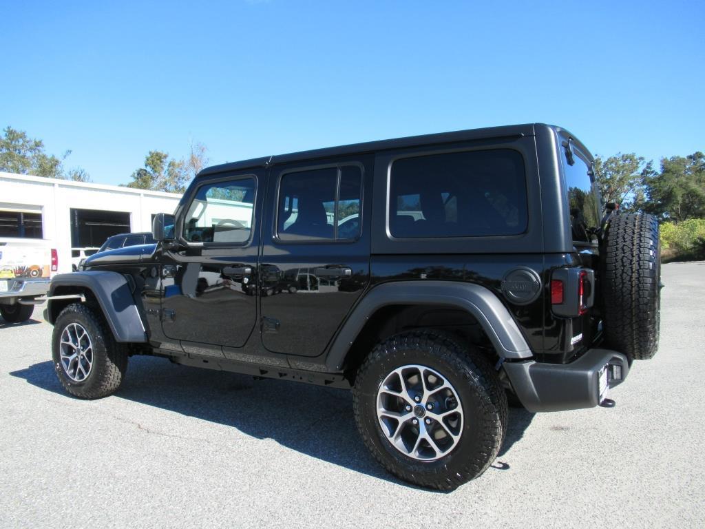 new 2025 Jeep Wrangler car, priced at $40,670