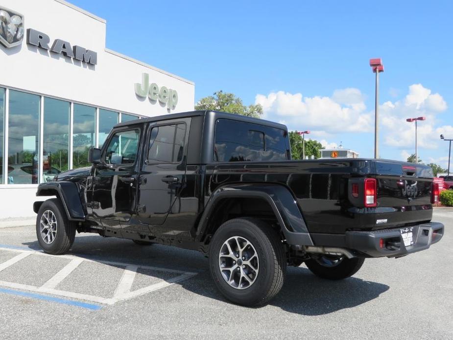 new 2024 Jeep Gladiator car, priced at $41,085