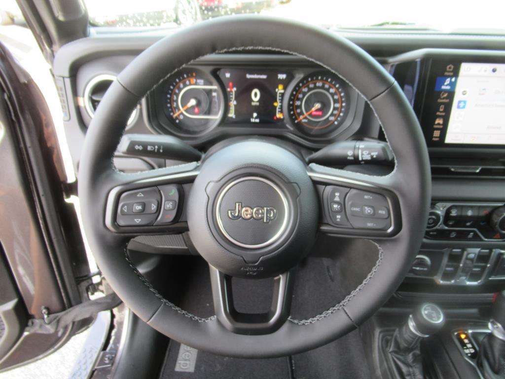new 2025 Jeep Gladiator car, priced at $44,712