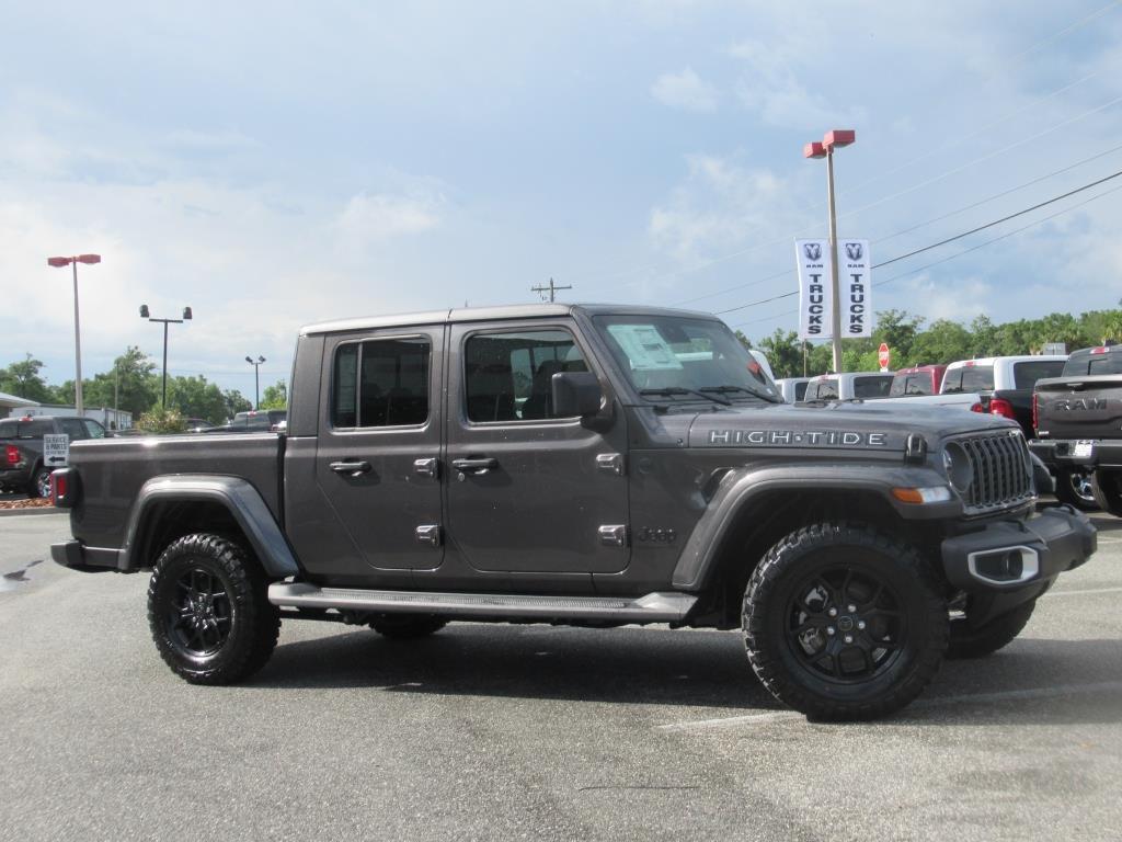 new 2025 Jeep Gladiator car, priced at $44,712