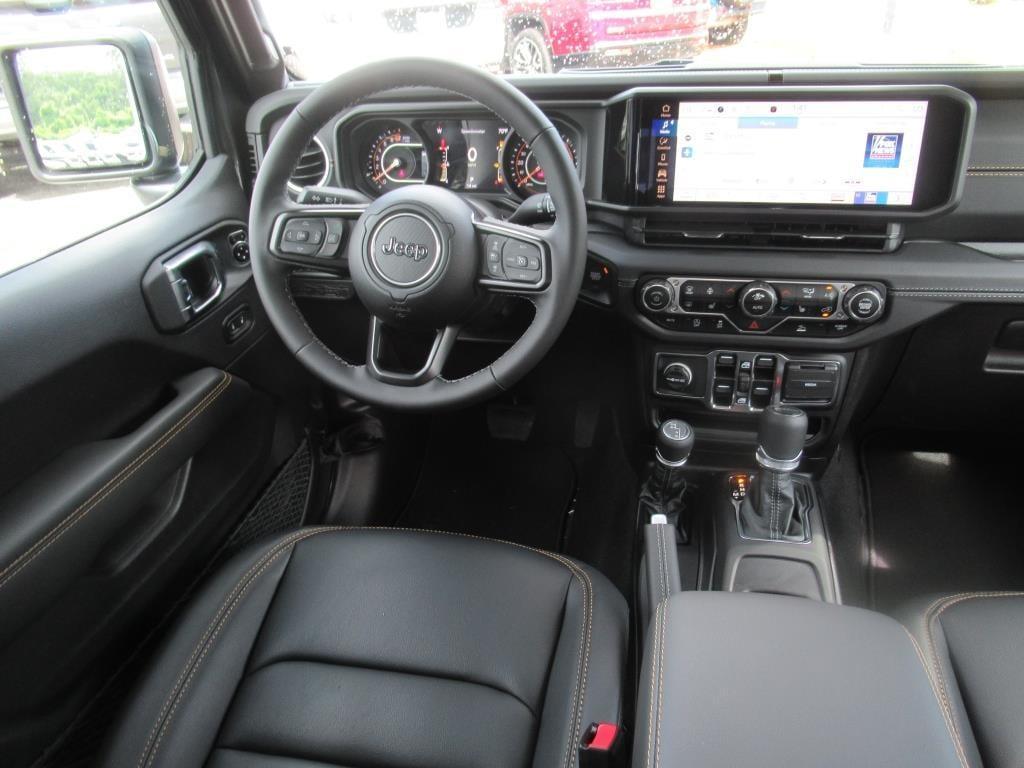 new 2025 Jeep Gladiator car, priced at $44,712