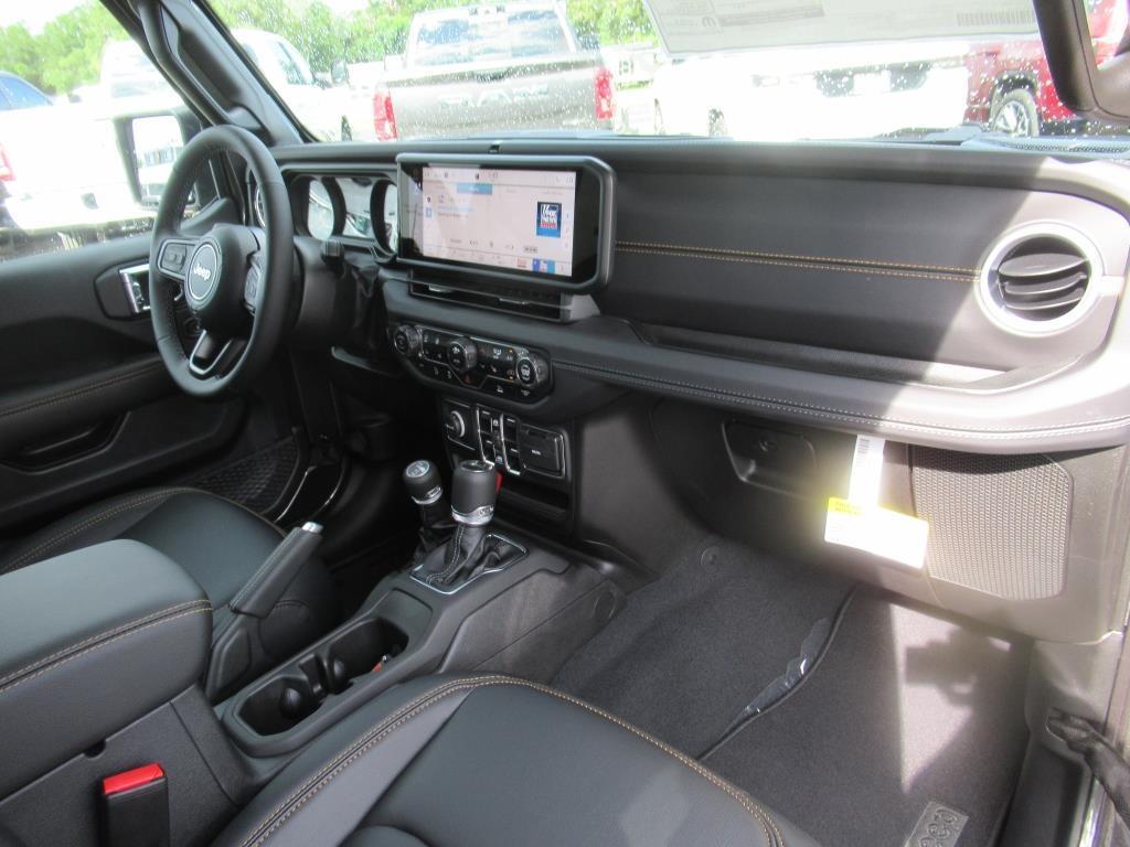 new 2025 Jeep Gladiator car, priced at $44,712
