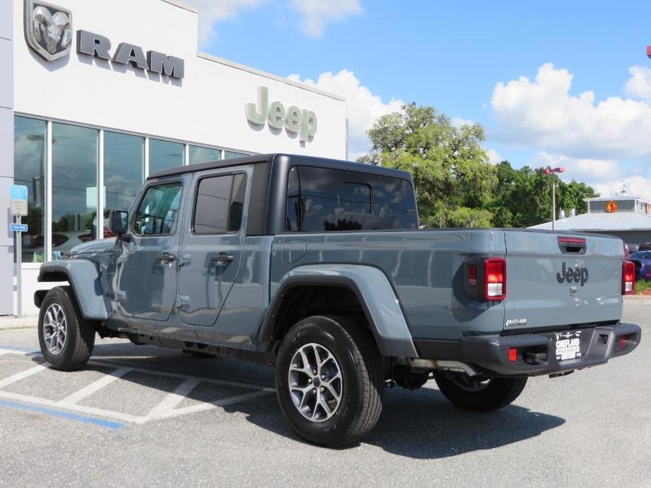 new 2024 Jeep Gladiator car, priced at $46,150