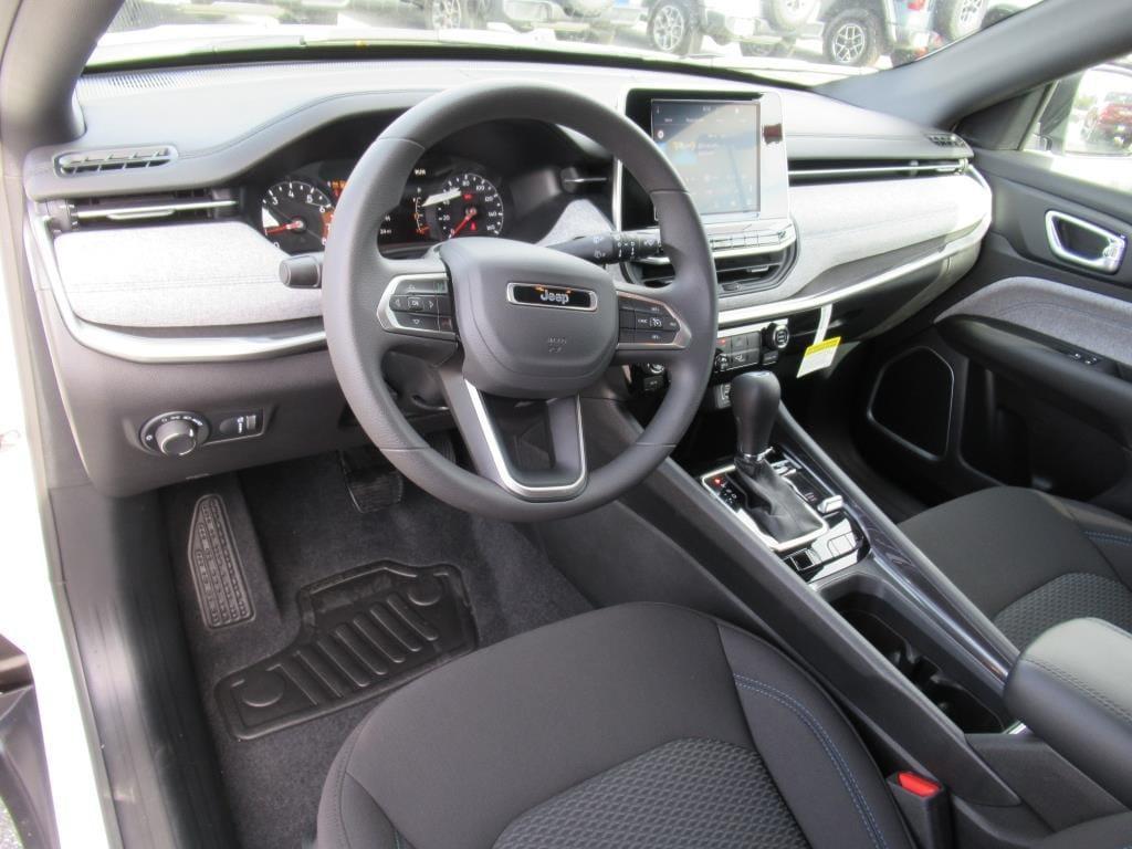 new 2025 Jeep Compass car, priced at $25,990