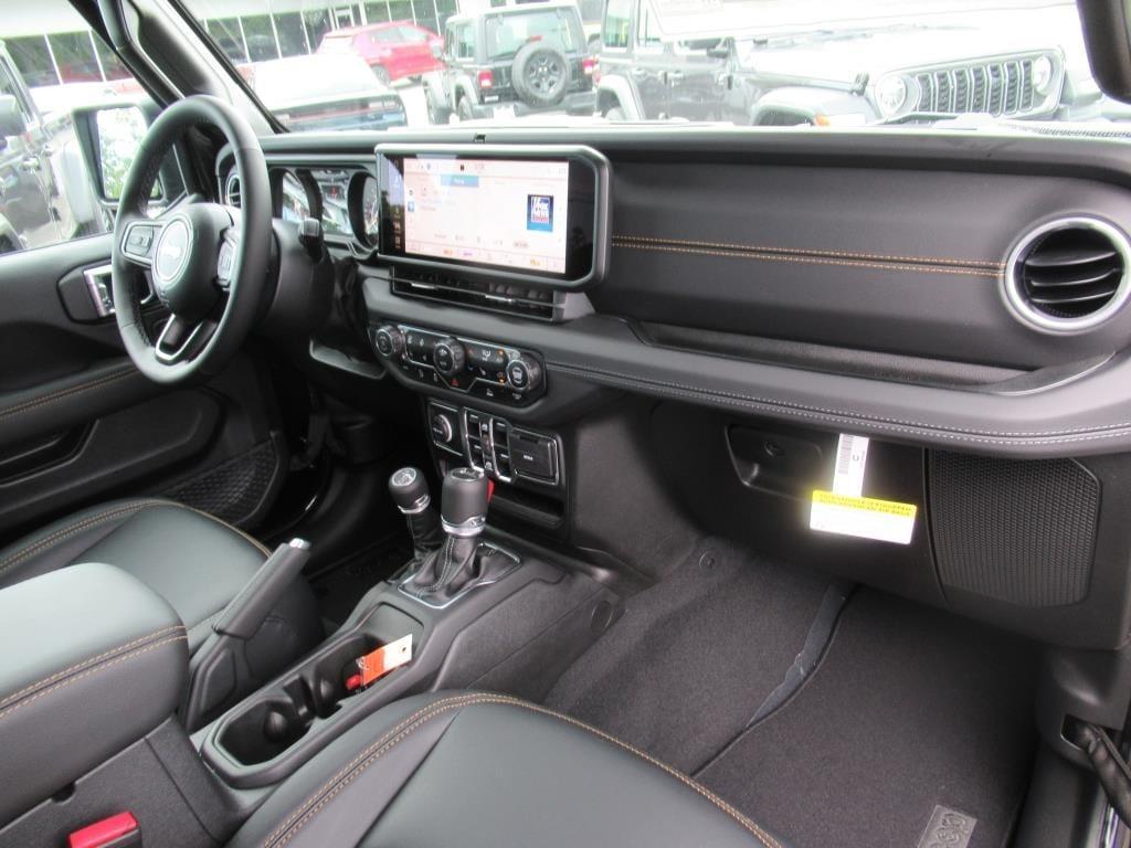 new 2025 Jeep Gladiator car, priced at $44,712