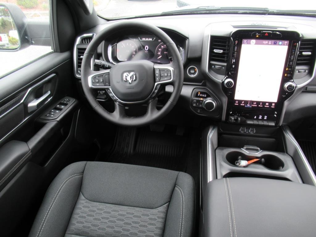 new 2025 Ram 1500 car, priced at $47,987
