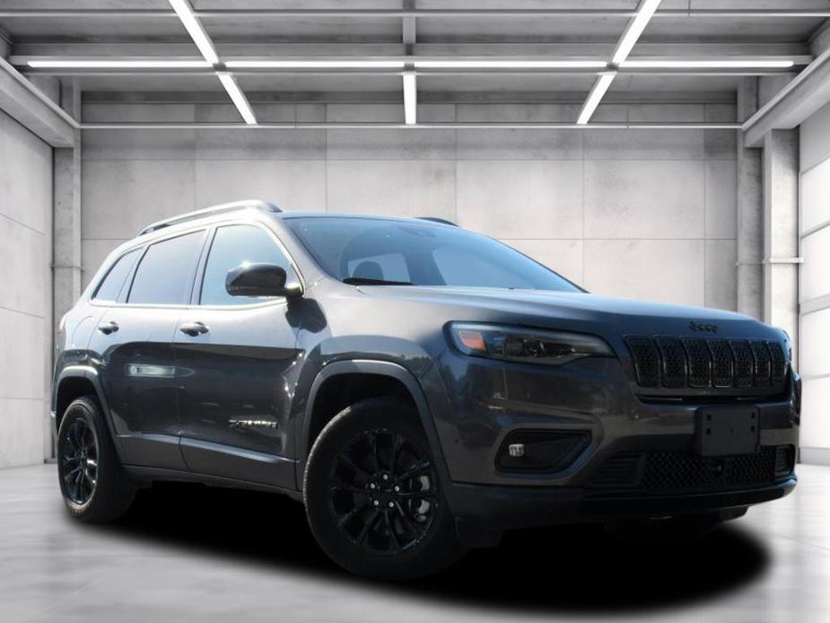 used 2023 Jeep Cherokee car, priced at $25,595