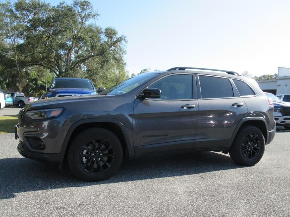 used 2023 Jeep Cherokee car, priced at $25,595