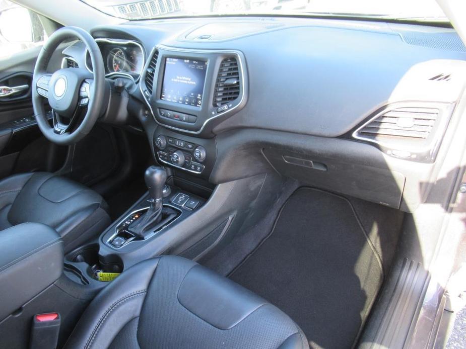 used 2023 Jeep Cherokee car, priced at $25,595