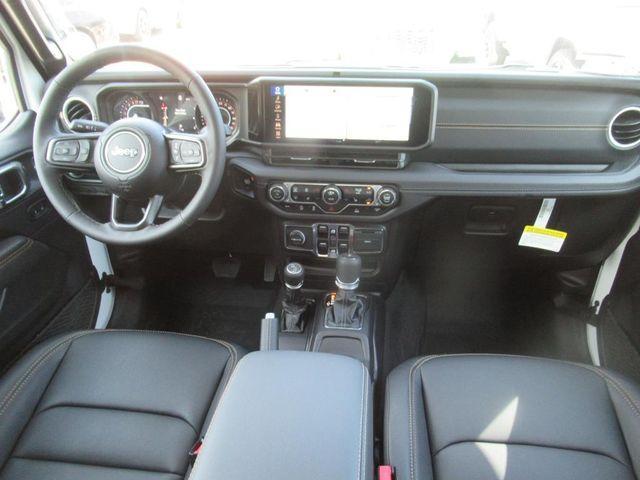 new 2025 Jeep Gladiator car, priced at $44,682