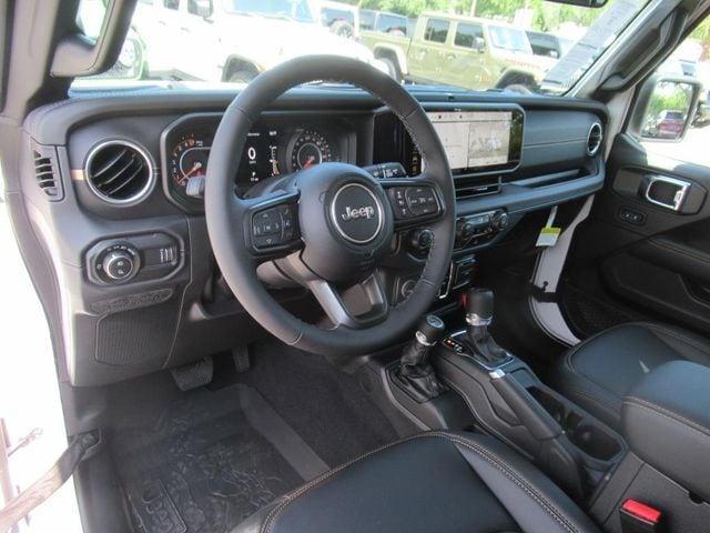 new 2025 Jeep Gladiator car, priced at $44,682