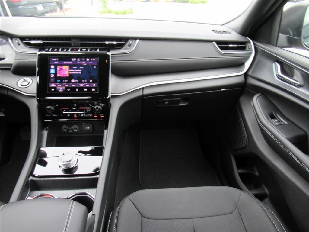 new 2025 Jeep Grand Cherokee L car, priced at $33,515