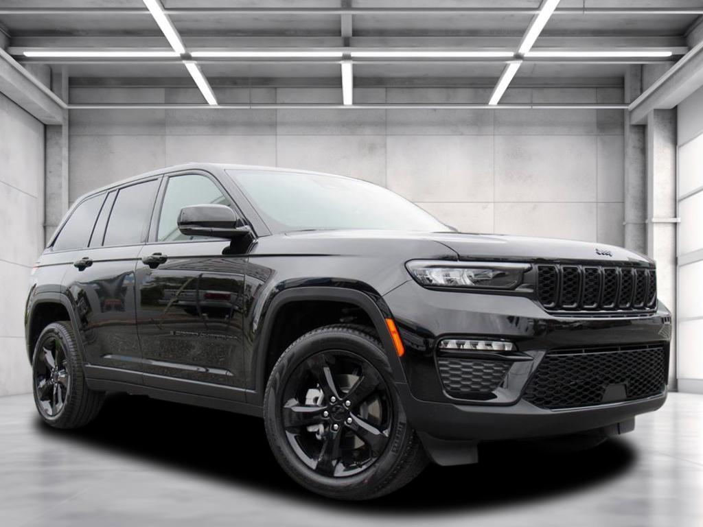 new 2025 Jeep Grand Cherokee car, priced at $38,735