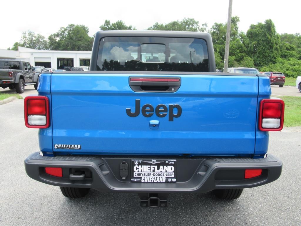 new 2024 Jeep Gladiator car, priced at $37,373