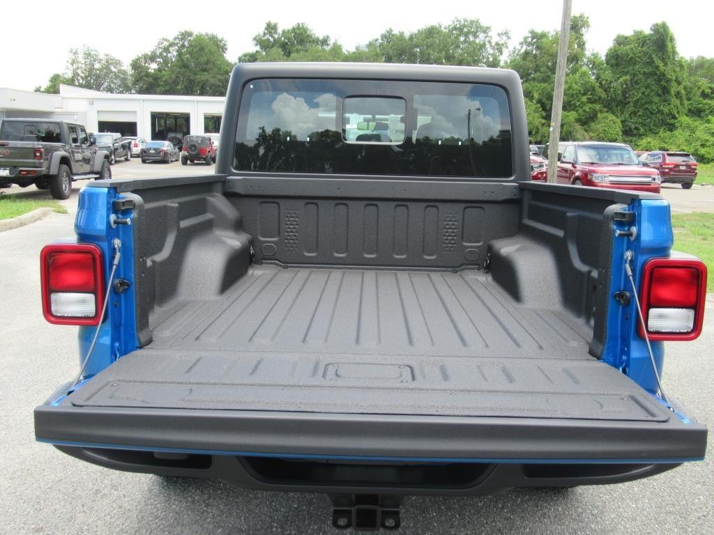 new 2024 Jeep Gladiator car, priced at $37,373