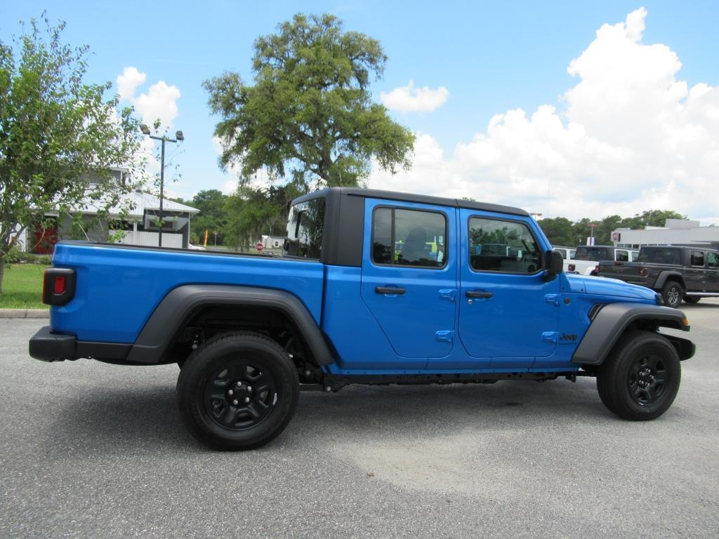 new 2024 Jeep Gladiator car, priced at $37,373