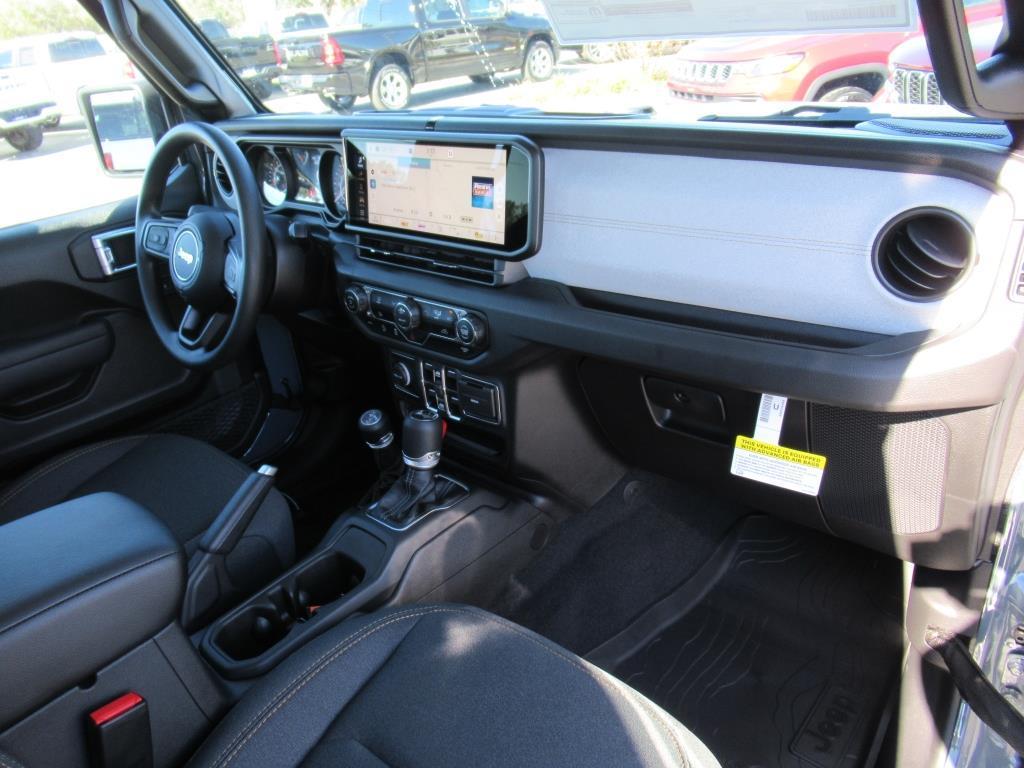 new 2025 Jeep Wrangler car, priced at $42,275