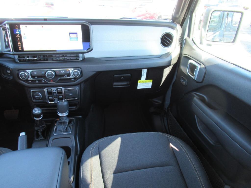 new 2025 Jeep Wrangler car, priced at $42,275